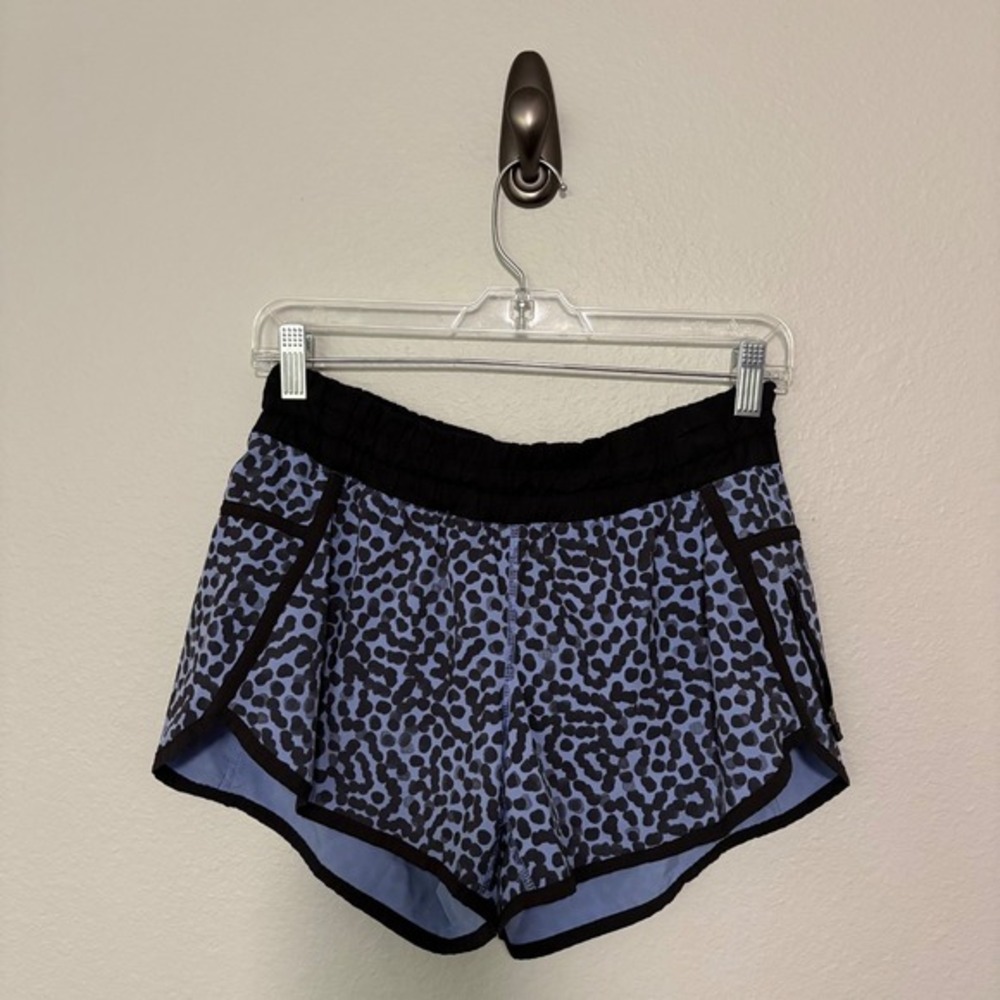 Lululemon Speed‎ Up Shorts Size 6 Blue Black Leopard Running Active Gym Casual